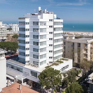 cristallo-riccione.emilia-romagnahotels.net/