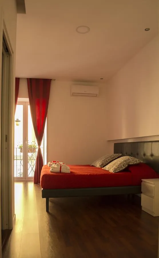 Suite Duomo Napoli 2*,